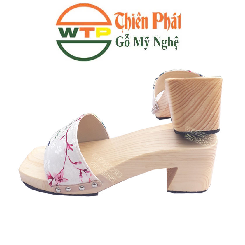 guốc gỗ nữ làm từ gỗ thông sáng màu cao 5cm